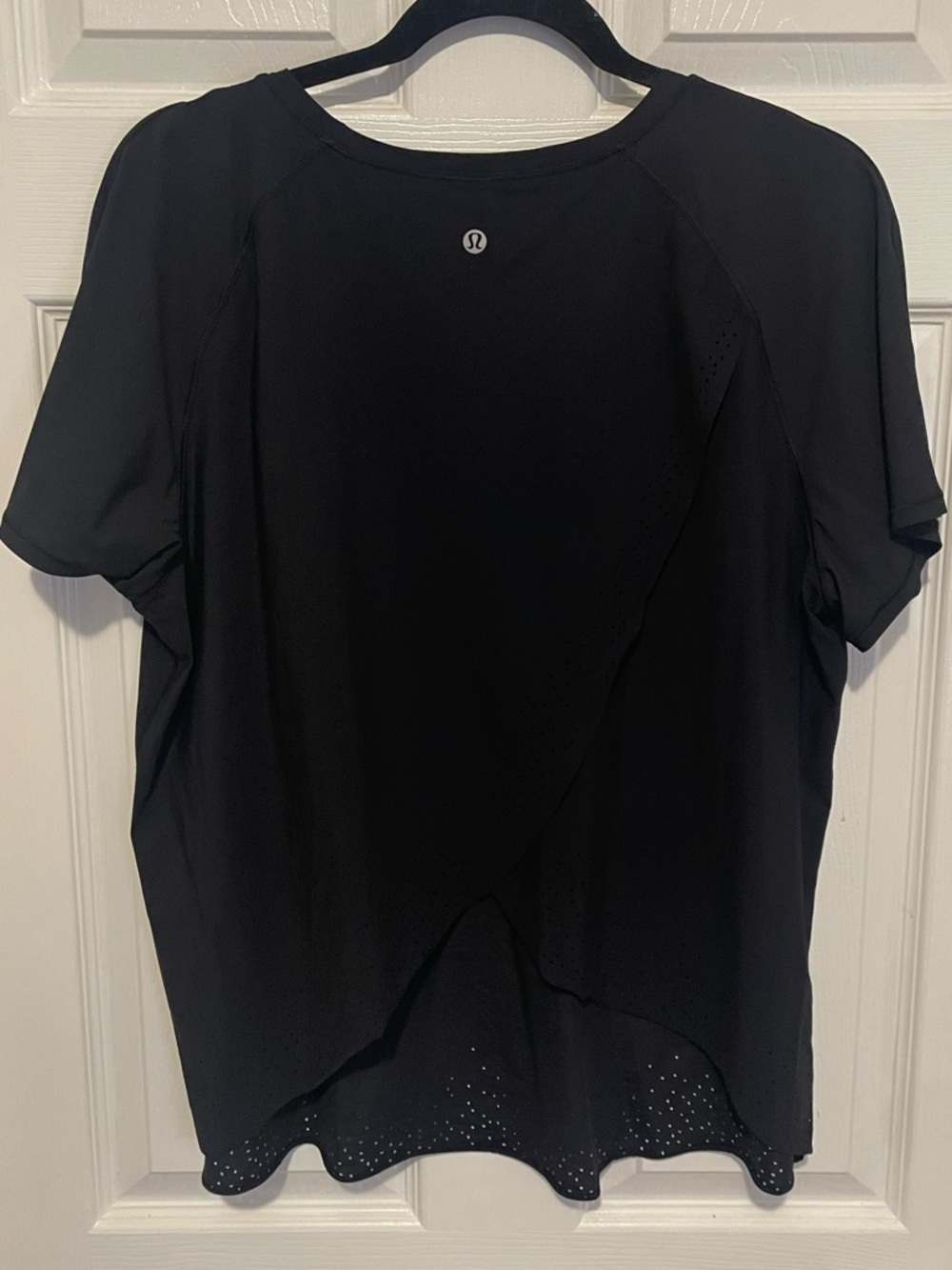 Lululemon Black Short-Sleeve Crew Tee with Laser-cut Detailing - Picture 2 of 3